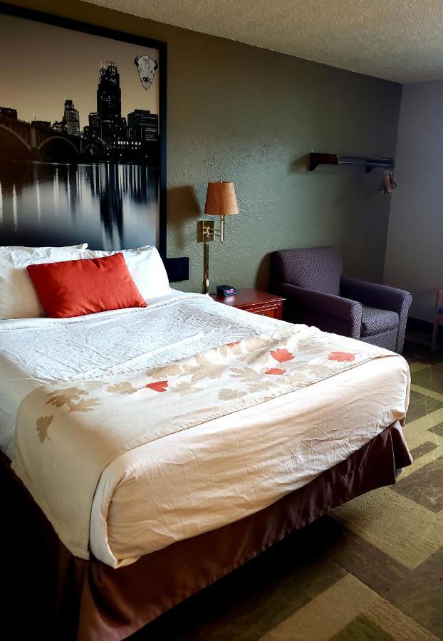 Moorhead Bison Plains Lodge מראה חיצוני תמונה