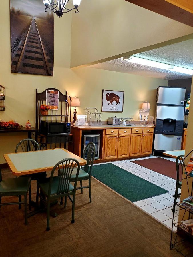 Moorhead Bison Plains Lodge מראה חיצוני תמונה