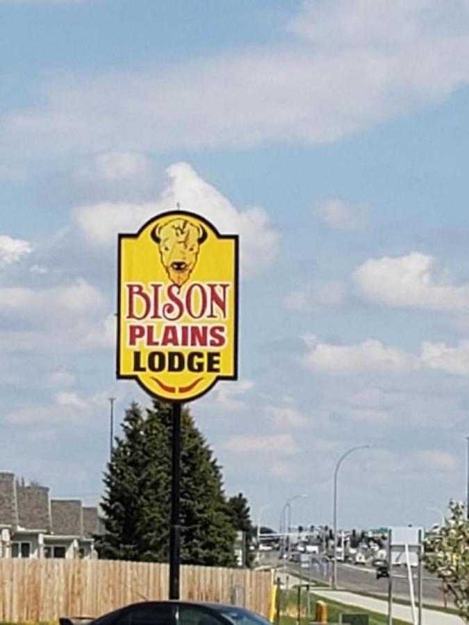 Moorhead Bison Plains Lodge מראה חיצוני תמונה